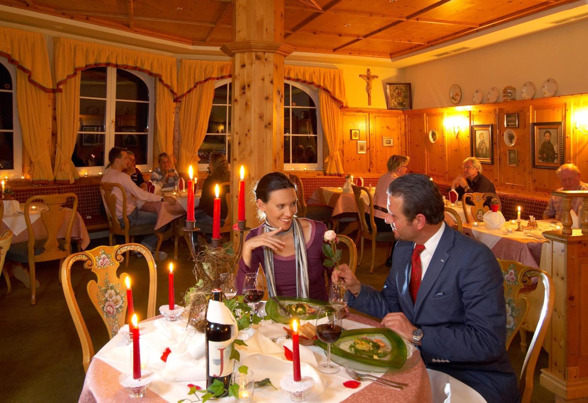 Wohlfuehlresort Und Feriengut Martinerhof Sankt Martin am Tennengebirge Exterior photo