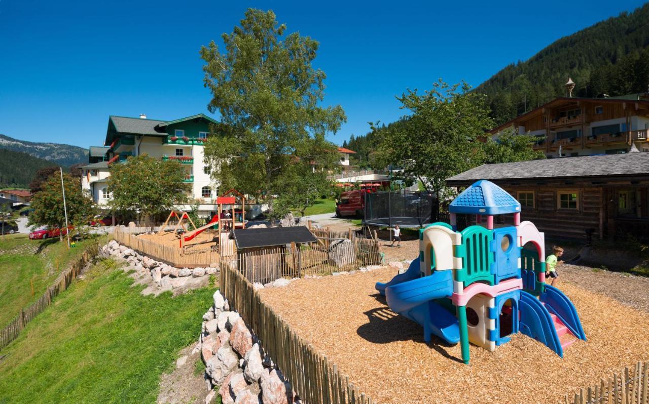 Wohlfuehlresort Und Feriengut Martinerhof Sankt Martin am Tennengebirge Exterior photo